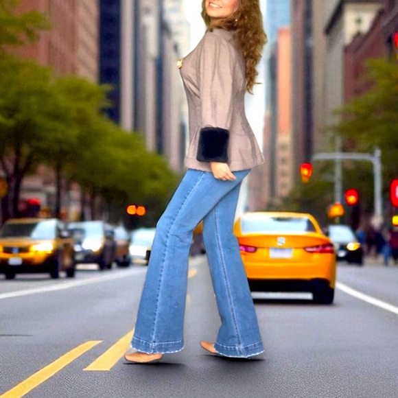 Zara - Puff Sleeve peplum cut Top - Small - Picture 10 of 11